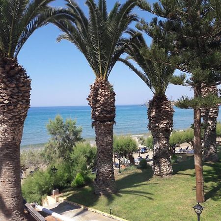 Blue Ocean Apartments Makrýgialos Exterior foto